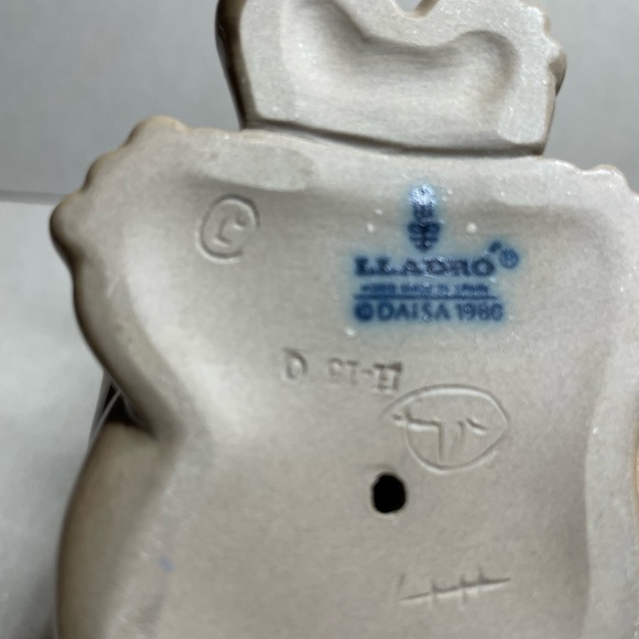 Llardo Timid Dog 5111 Salvador Devon  1986  Spain Porcelain Statue - Picture 4 of 10